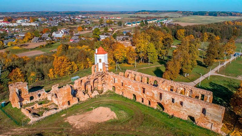 Скарбы Беларусі: замкі-палацы