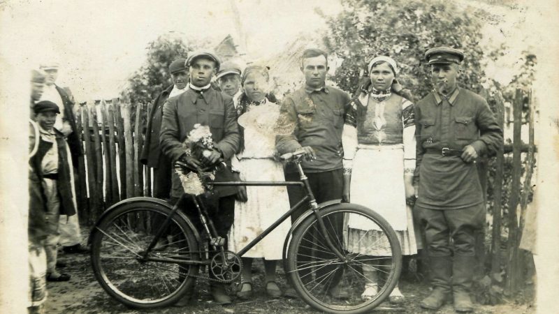 Фотаздымкі як крыніца па гісторыі паўсядзеннага жыцця беларускай вёскі ў ХХ стагоддзі